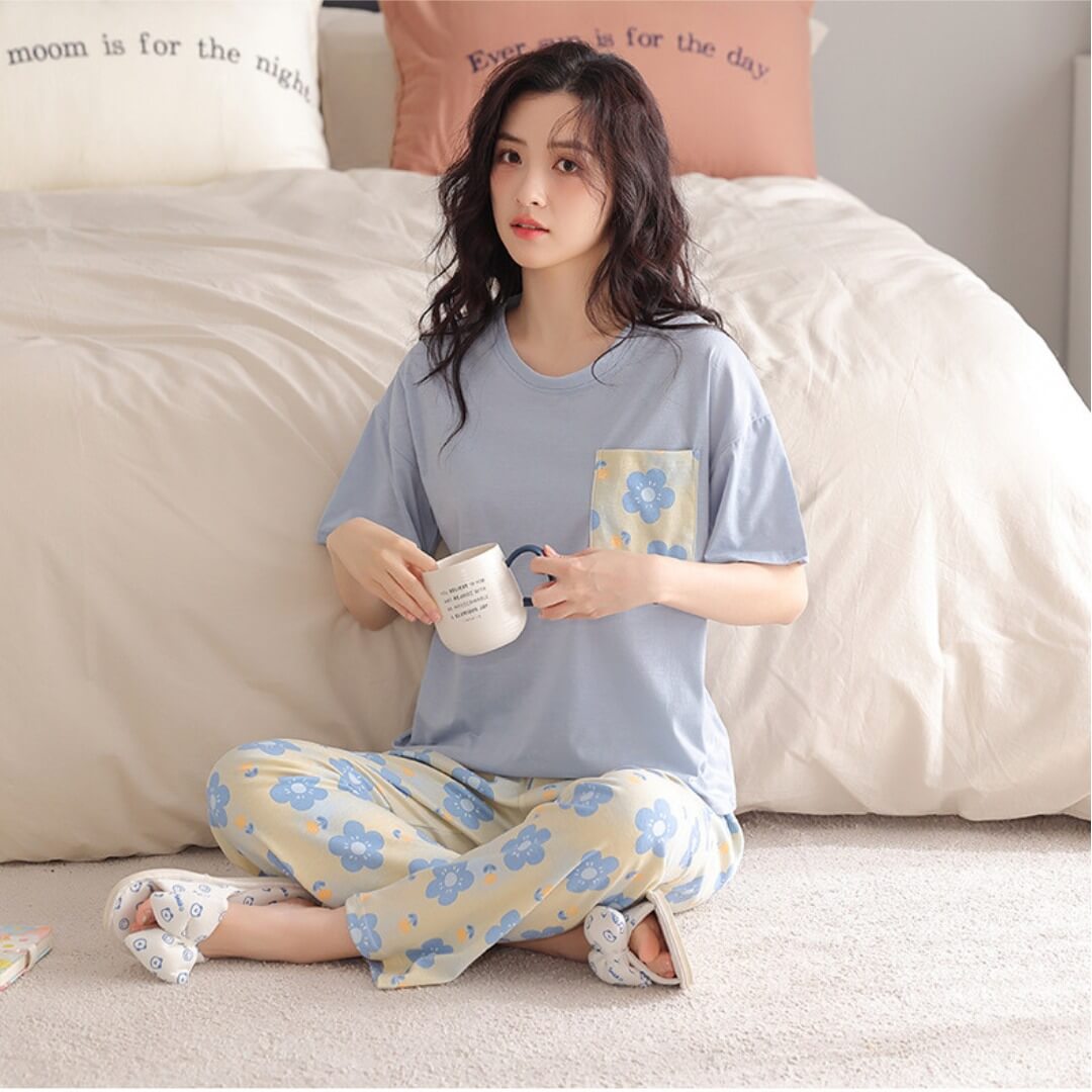Ice Blue Floral Pocket Printed Half Sleeves T-Shirt with White Floral Printed Pajama (CN-PNW-039)